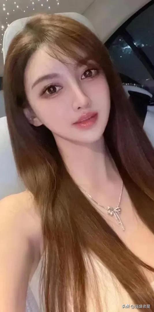 曲昱曈生活照图片,展现青春活力与时尚风采